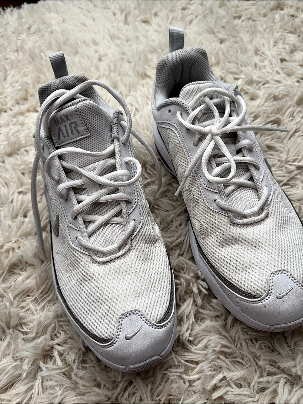Nike Air Max Women's Athletic Shoes US 11.5